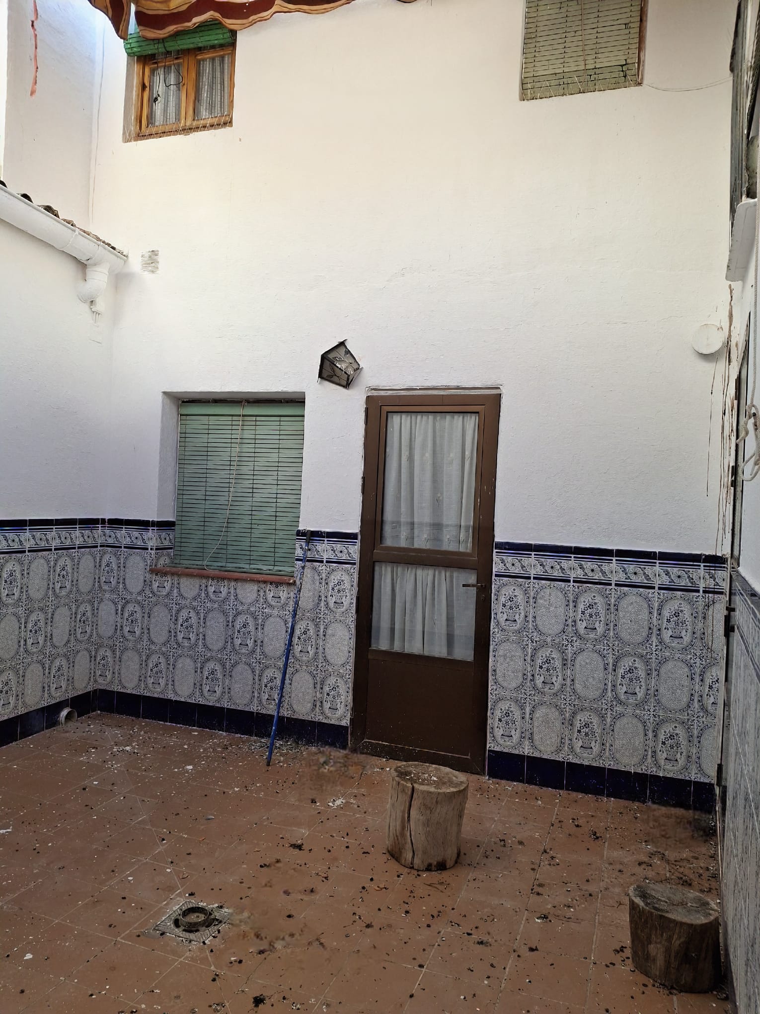 Casa unifamiliar, espaciosa con muchas posibilidades
