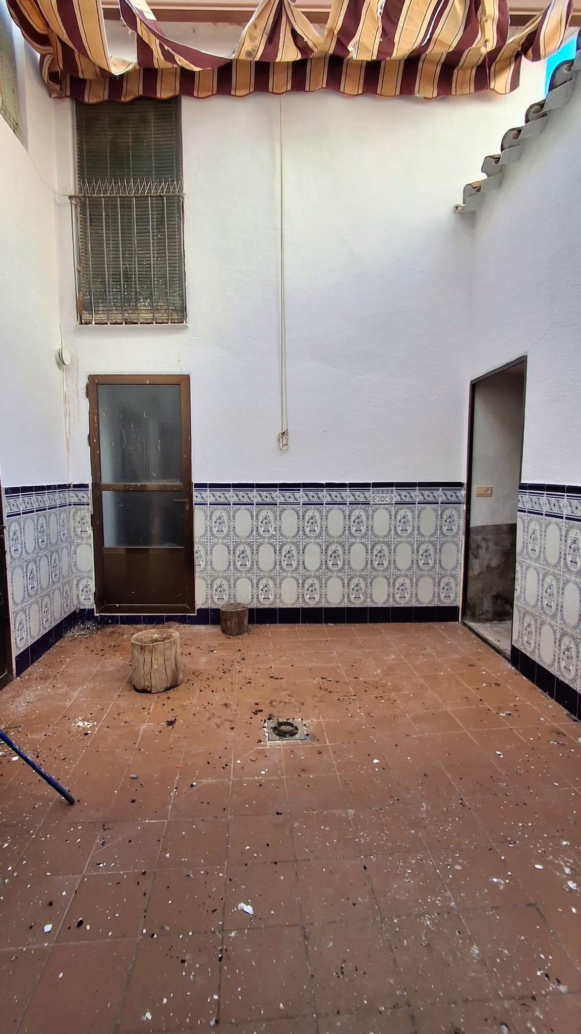 Casa unifamiliar, espaciosa con muchas posibilidades
