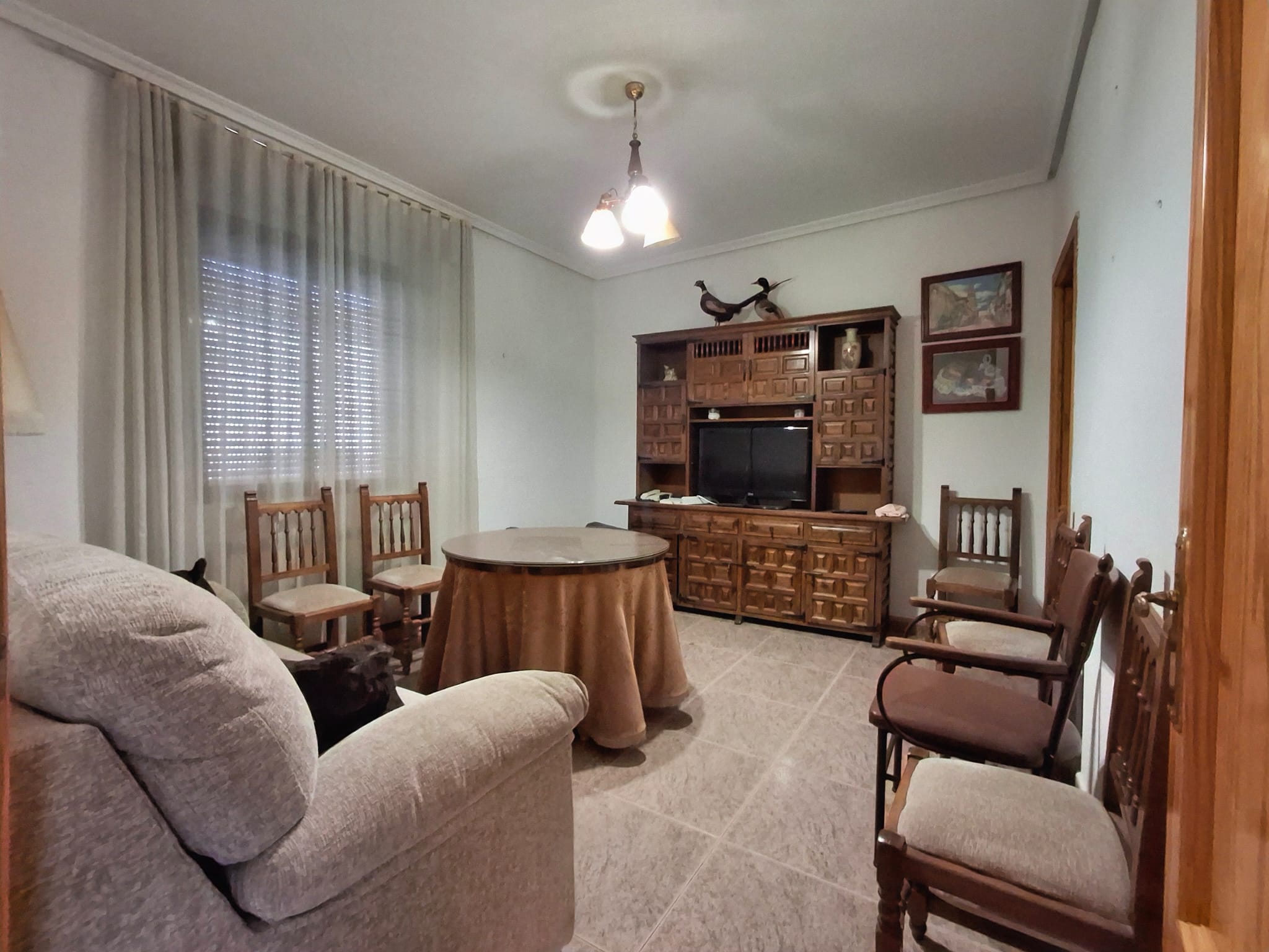Casa unifamiliar, espaciosa con muchas posibilidades