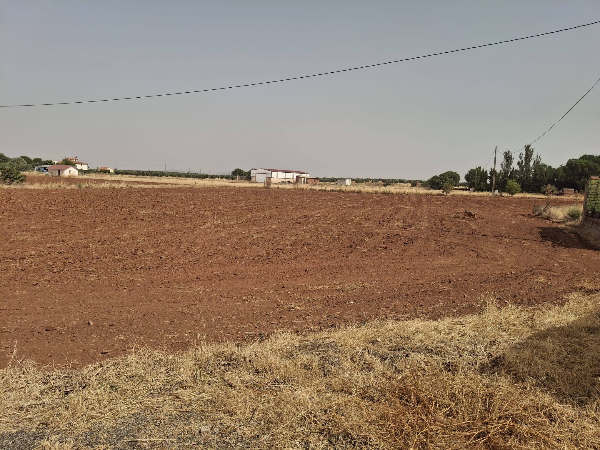 Se vende huerta con dos edificios