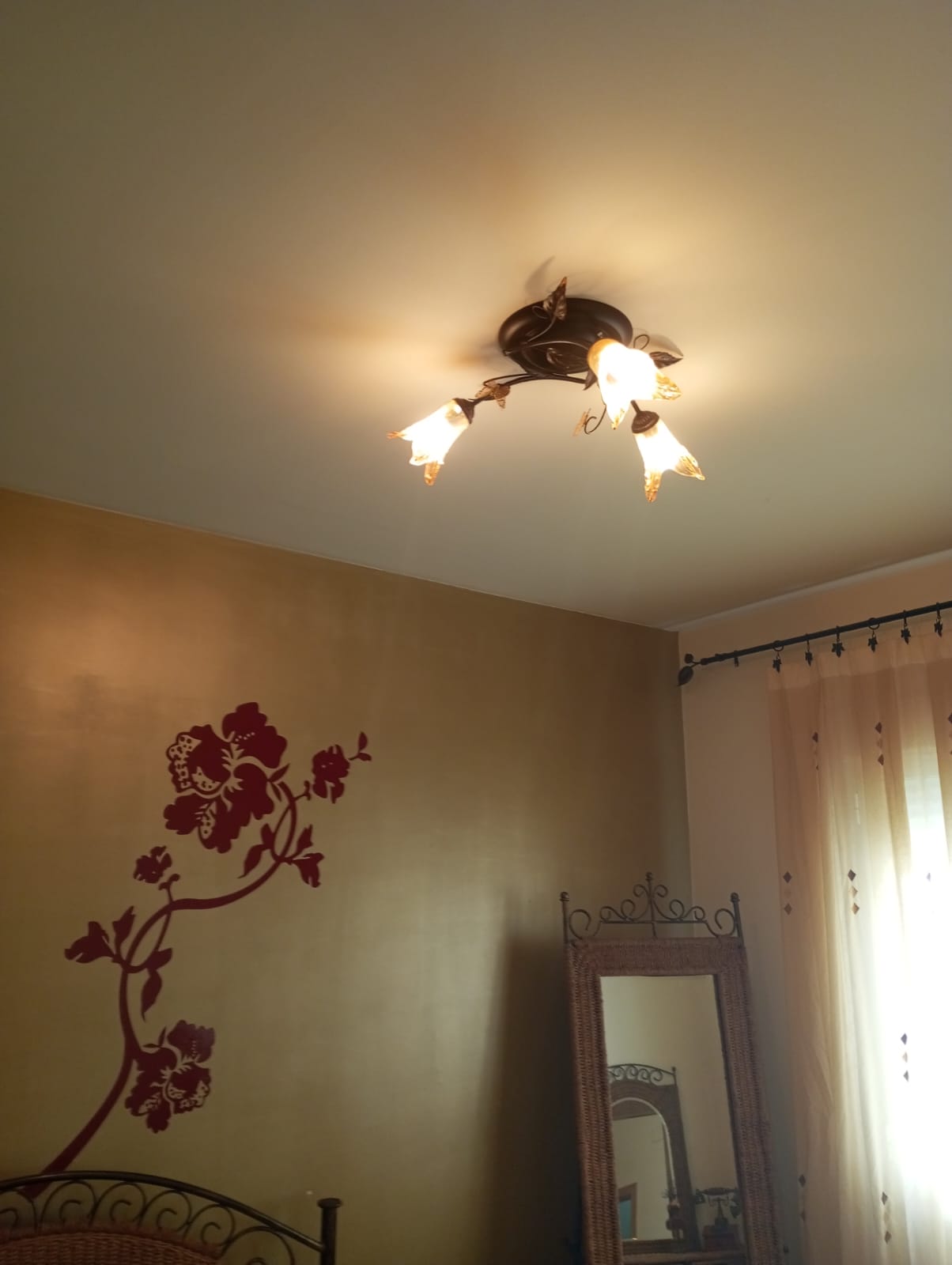 Se vende casa unifamiliar amueblada