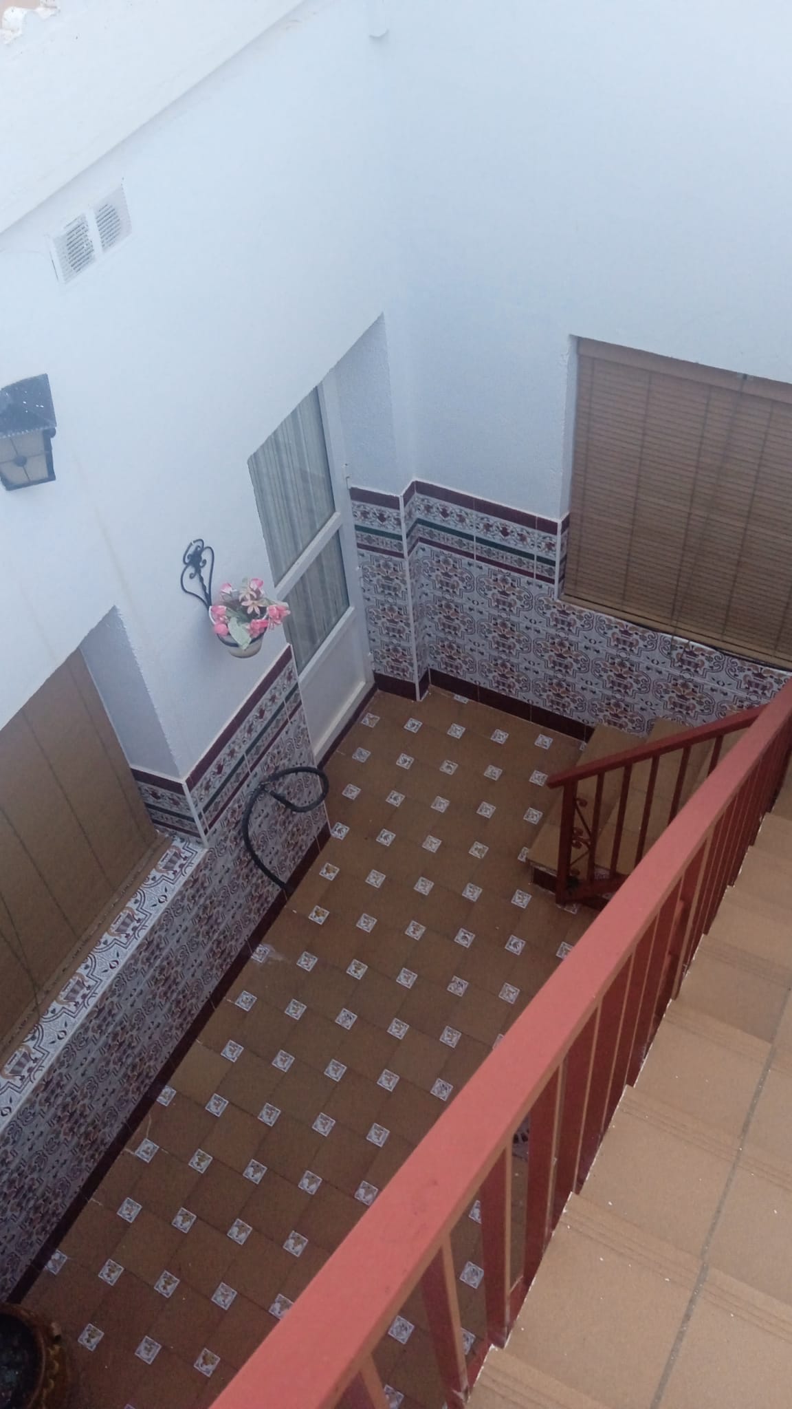 Se vende vivienda unifamiliar seminueva