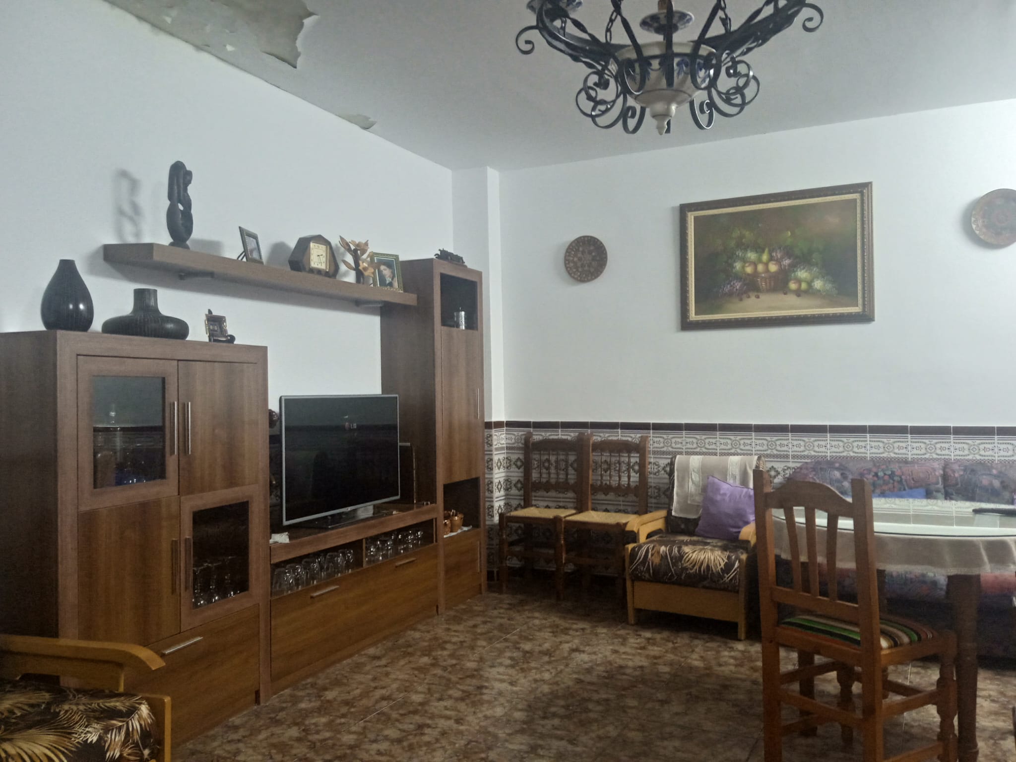 Se vende vivienda unifamiliar seminueva