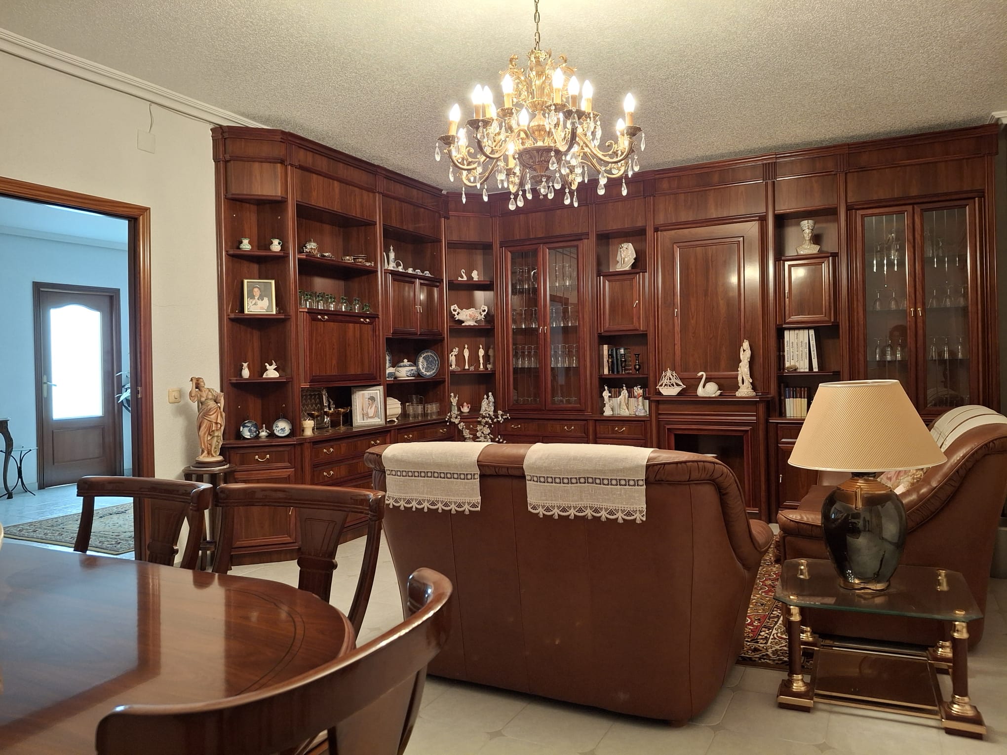 Se vende vivienda unifamiliar seminueva